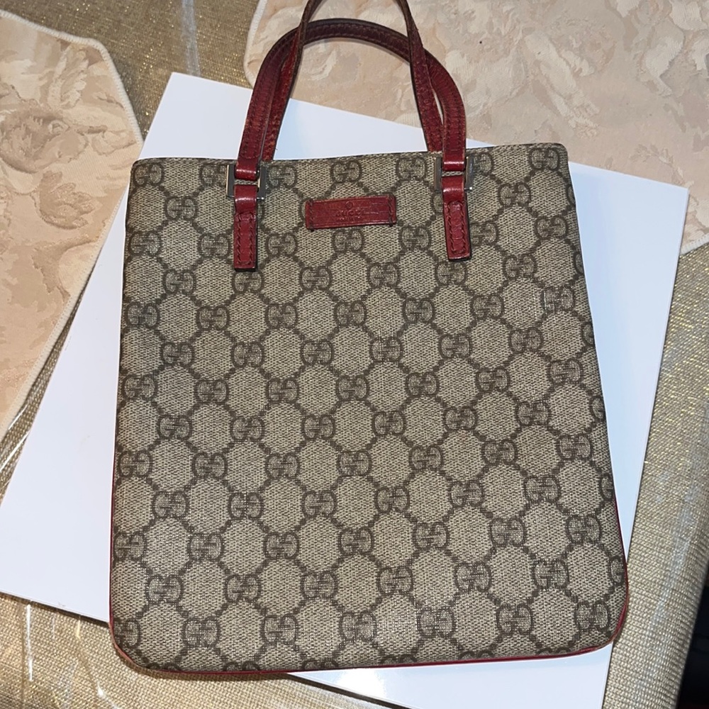 Gucci little handbag